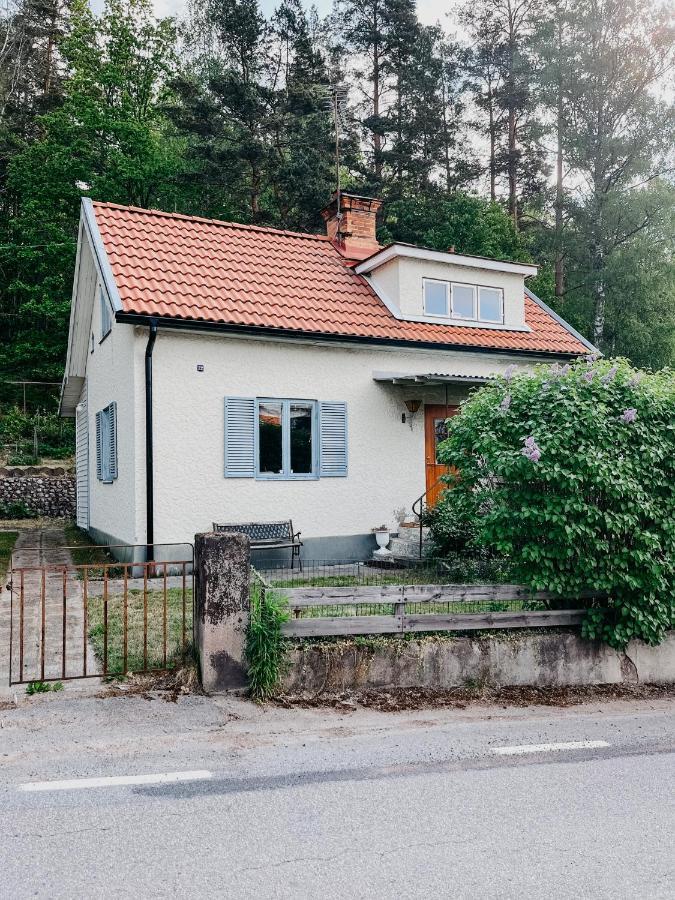 Charming House With Wood Stove Near Lake Virserum Zewnętrze zdjęcie