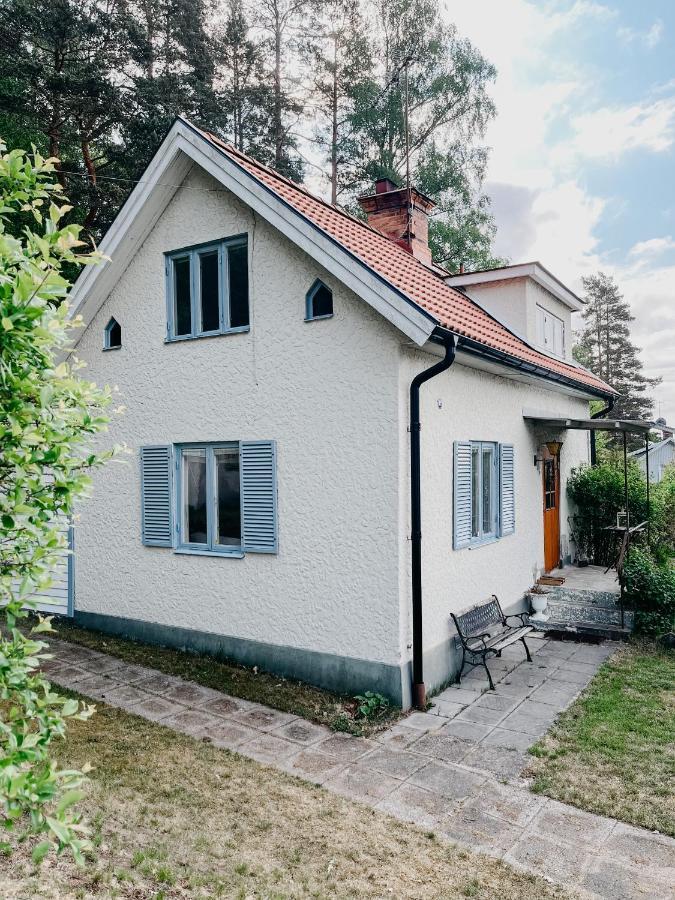 Charming House With Wood Stove Near Lake Virserum Zewnętrze zdjęcie