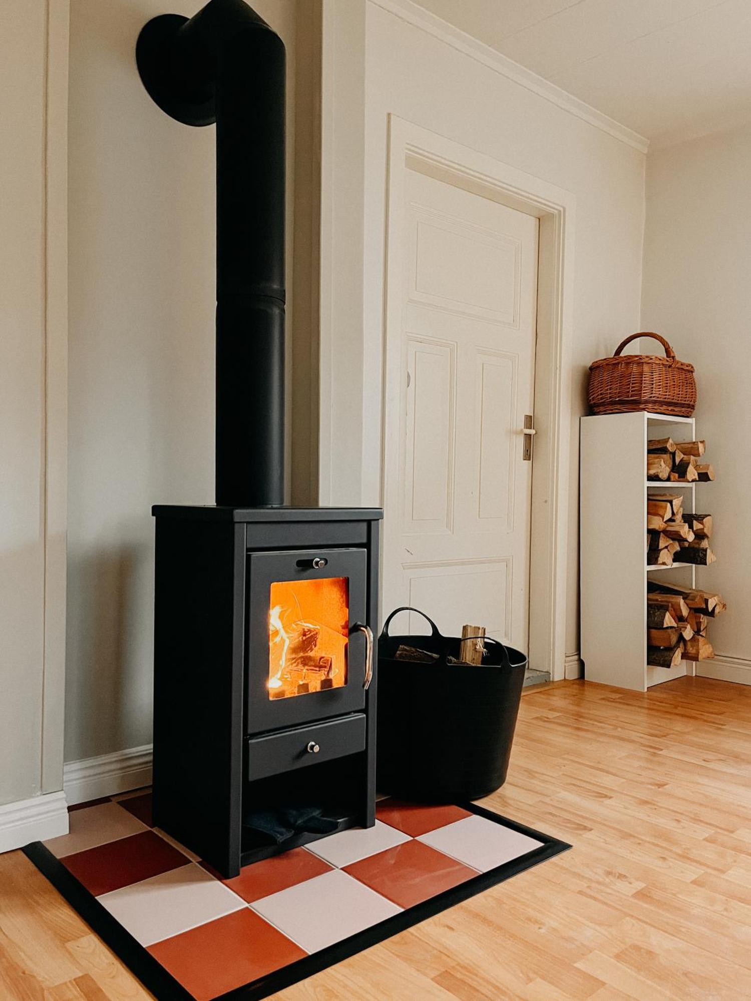 Charming House With Wood Stove Near Lake Virserum Zewnętrze zdjęcie